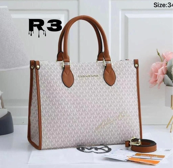 Micheal Kors Bag For Ladies - White