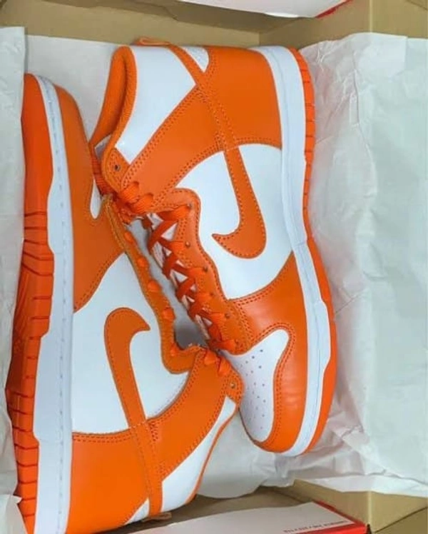 Nike SB Dunk Orange