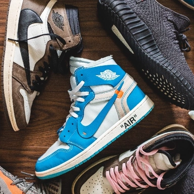 Sneakers
