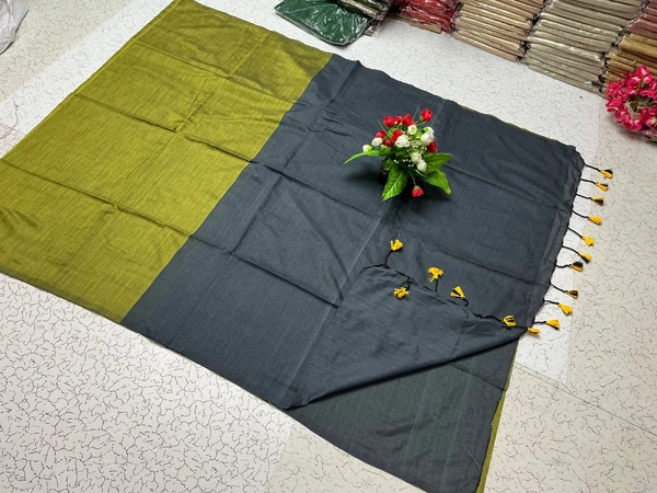 Ruthvi Ethincs Dualtone Khadi With Blouse DK32021002 - Saree With Blouse, Golden Green