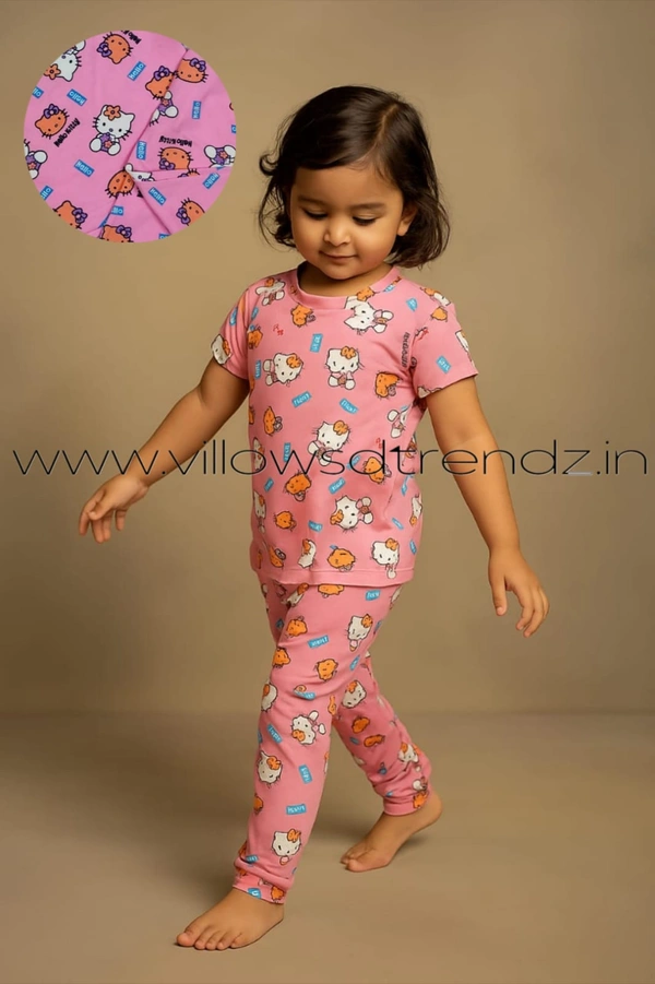 Smurf Finds Kids Unisex Pyjama Set | T-shirt with Full Phant | 100% Cotton | Pink | PYJ13510-249 - M, Pink
