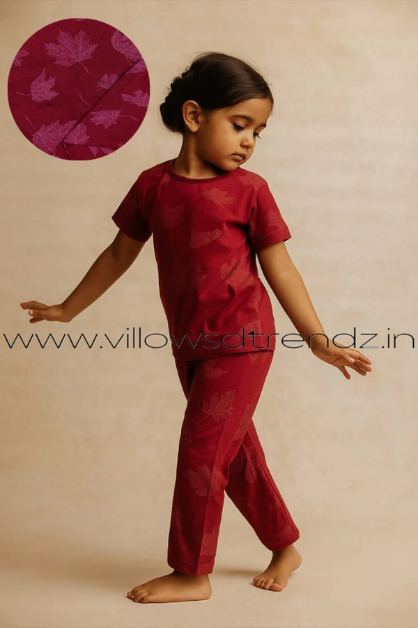 Smurf Finds Kids Unisex Pyjama Set | T-shirt with Full Phant | 100% Cotton | Meroon| KPY105022 - 5- Yr, Meroon