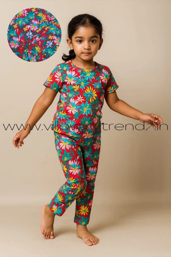 Smurf Finds Kids Unisex Pyjama Set | T-shirt with Full Phant | 100% Cotton | Multi colour | KPY105028 - 5- Yr, Multi colour