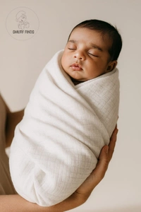 Smurf Finds Muslin Towel | Perfect for Babies|SMTL5201 - 65cm x 65 cm, Off White