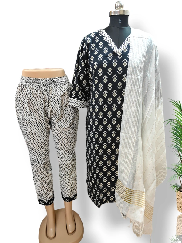 Twill Blue V Neck  Kurti With Phant&Duppata  KS1554 - Black, L