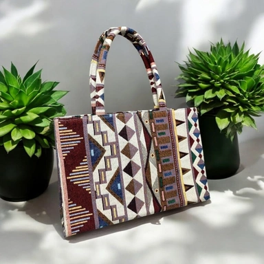 TOTE BAGS