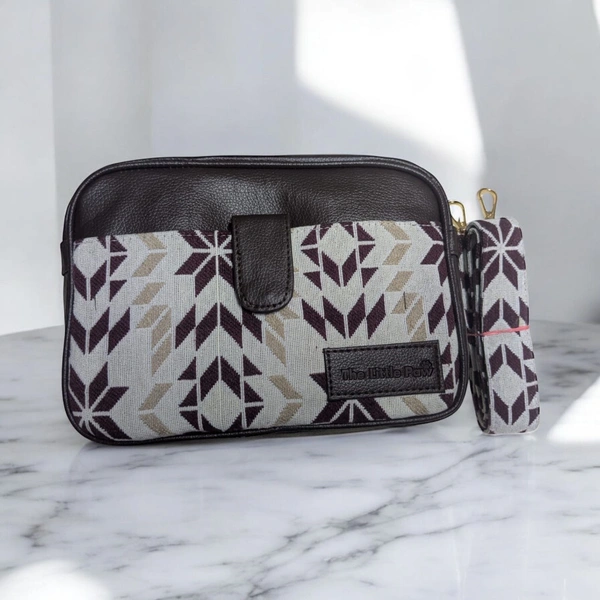 The Little Paw Boxy Sling With Jacquard Fabric Matching Sling - 7*9