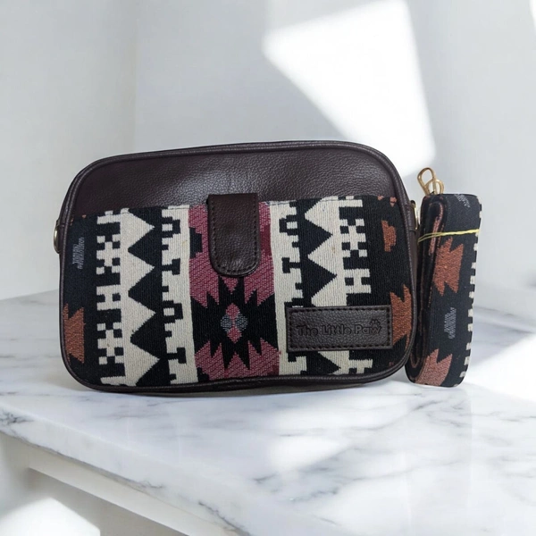 The Little Paw Boxy Sling With Jacquard Fabric Matching Sling - 7*9