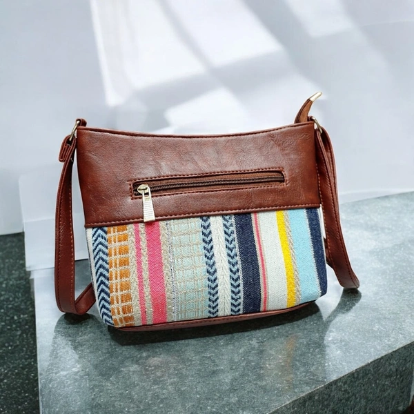 The Little Paw Boat Sling With Vegan Leather Detailing - 7*9