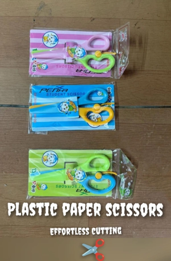 Small Plastic Scissors 