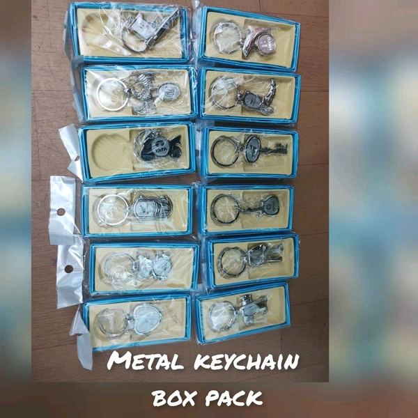 Keychain metal blue box