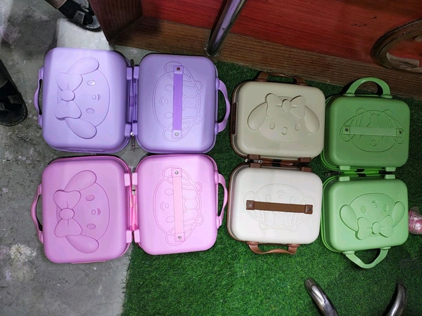 Multipurpose Suitcase bow