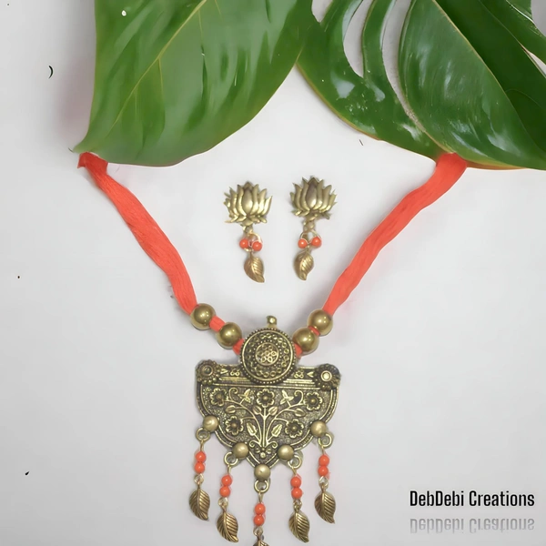 DebDebi Traditional Oxidised Metal Jewellery Set - Gold