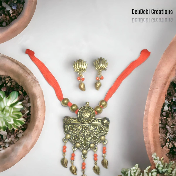 DebDebi Traditional Oxidised Metal Jewellery Set - Gold