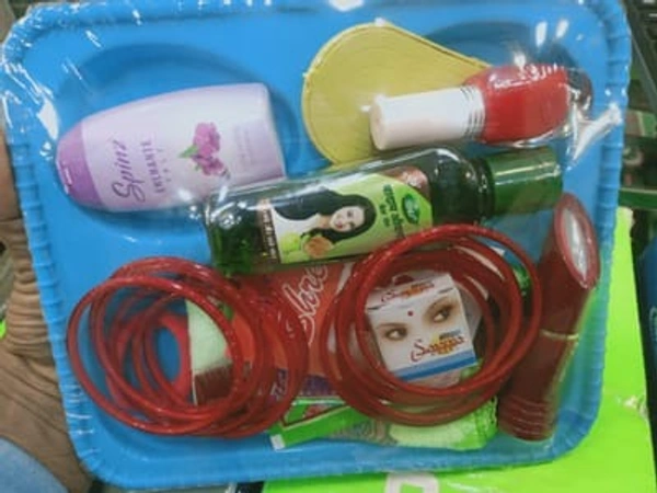 Suhag Samagri Kit, GENERIC Navratri MATA ka shringar kit/Suhag Kit/ - Devi Solah Shringar Kit  Shringars(Items) 16 Items Box Packing