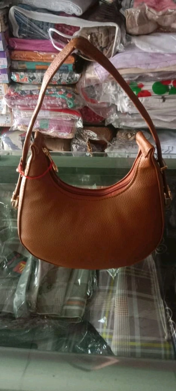 SLING BAG 