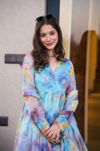 NEW ĐĚSIGNER PARTY WEAR GOWN.AND DUPPATA ,PANTLOOK NEW - FREE