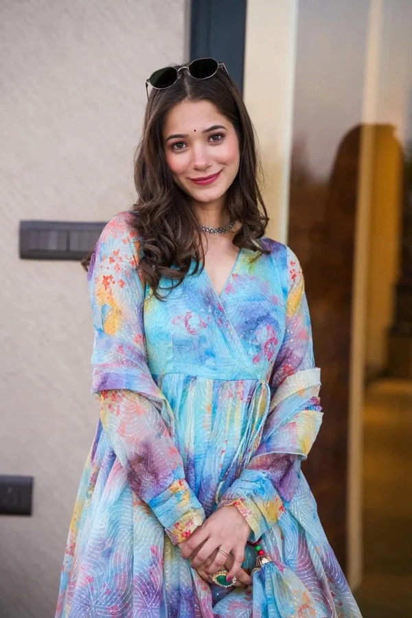 NEW ĐĚSIGNER PARTY WEAR GOWN.AND DUPPATA ,PANTLOOK NEW - FREE