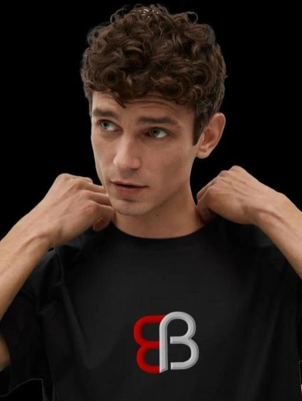 Trending Anime T-shirt  - M