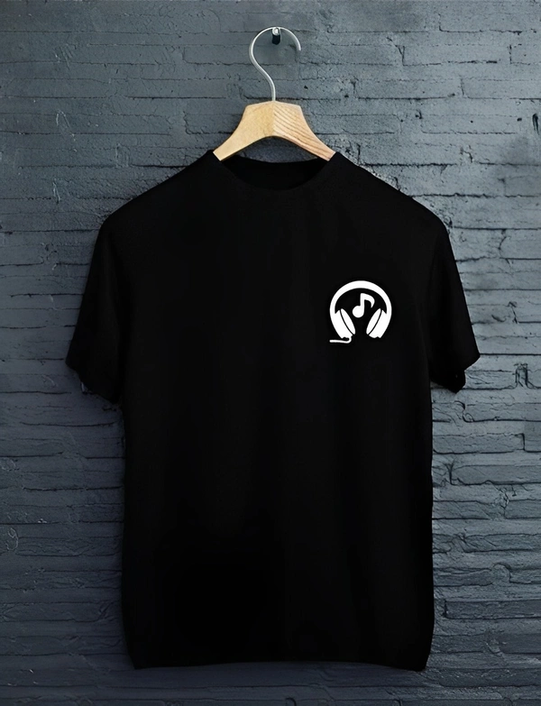 Trendy Comfortable T-shirt For Men  - L