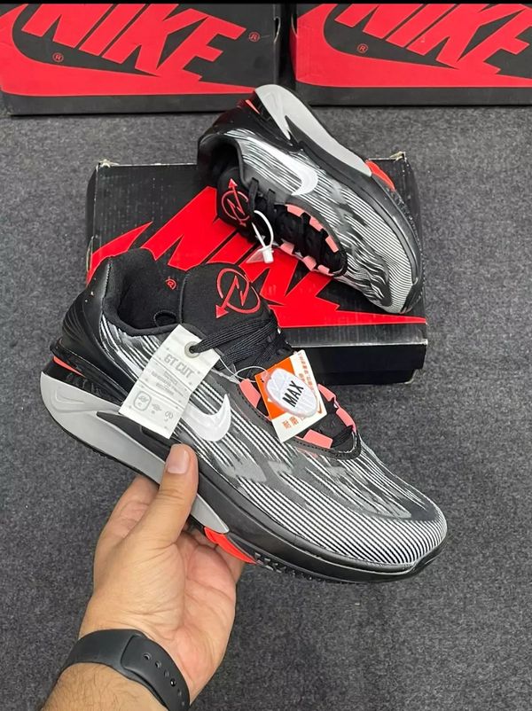 Nike 2 store copy shoes