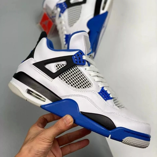 Jordan Retro 4 at Low Price  - Stylish Sneakers For Men's  - 42, Blue