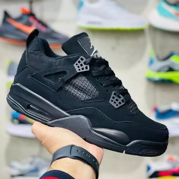 Jordan Retro 4 at Low Price  - Stylish Sneakers For Men's  - 41, Black