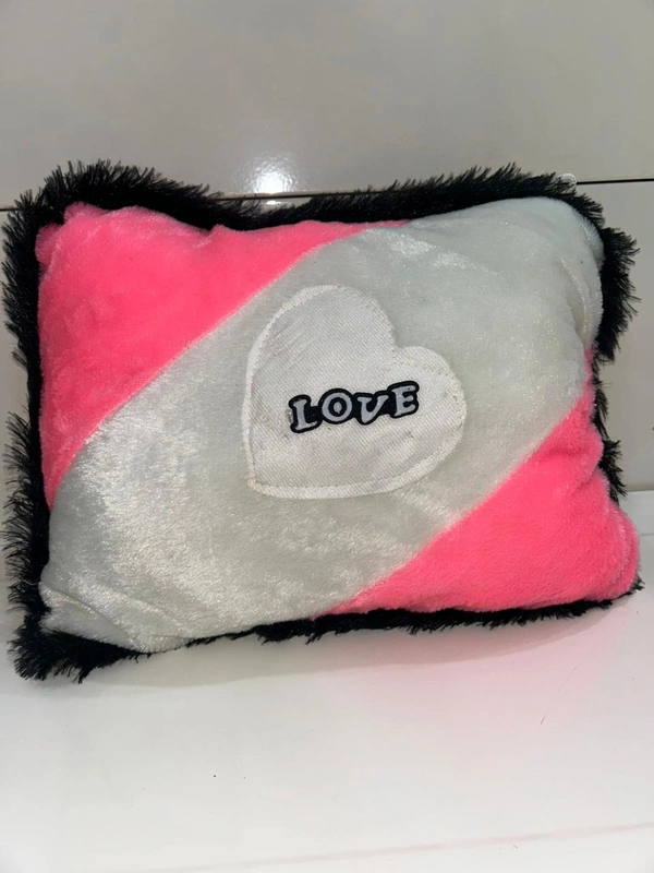 Love Pillow Pink