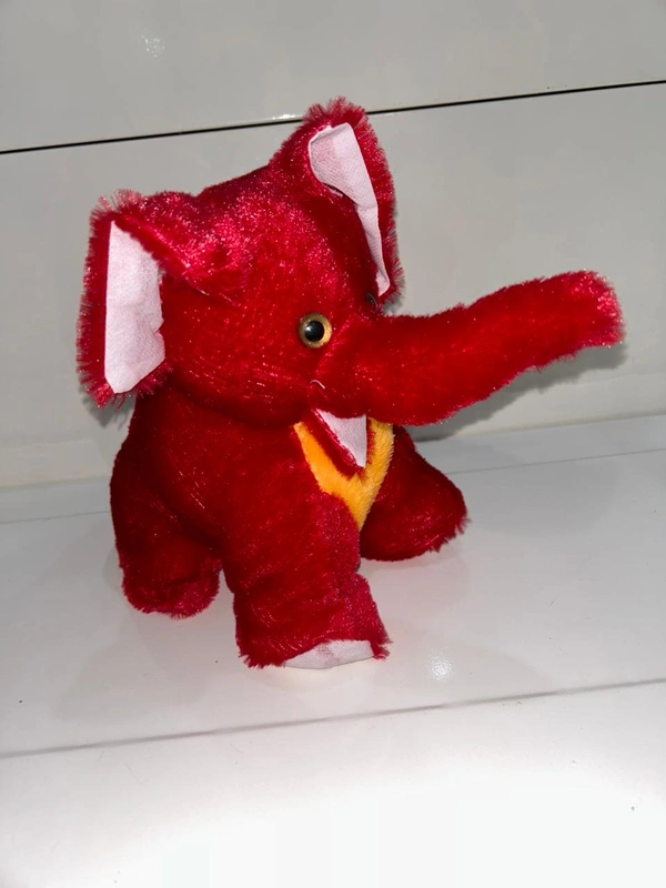 Small Elephant  Red 