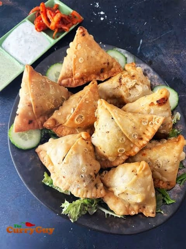 CHICKEN SAMOSA