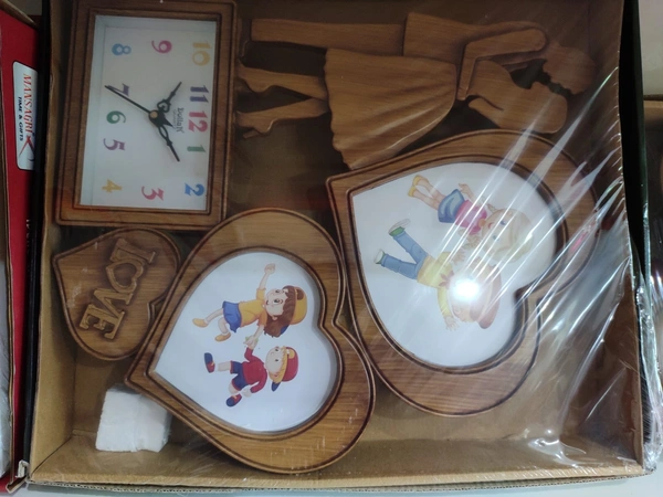 Clock with photo frame