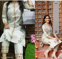 Women Kurta Set - S