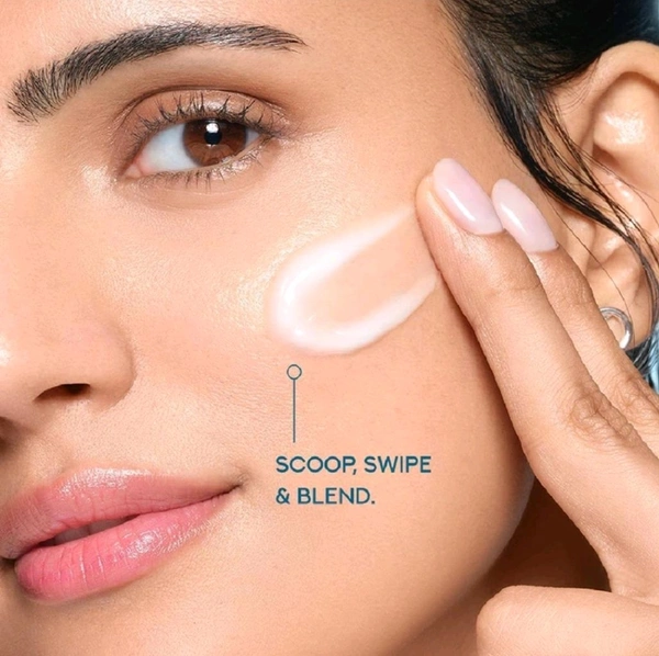 POND'S Super Light Gel Oil-free Moisturize With Hyaluronic Acid G Vitamin E ( 300 gm )