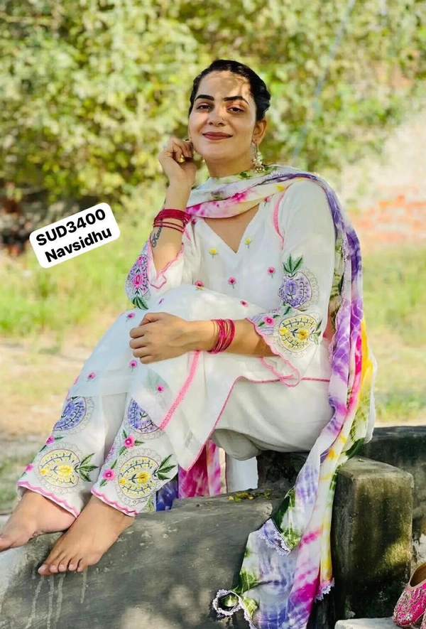Muslin Suit With Embroidery 