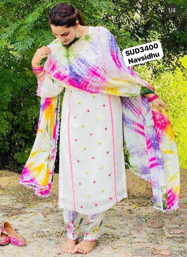 Muslin Suit With Embroidery 