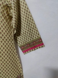 Beige Onion Pink Print Kurta - M