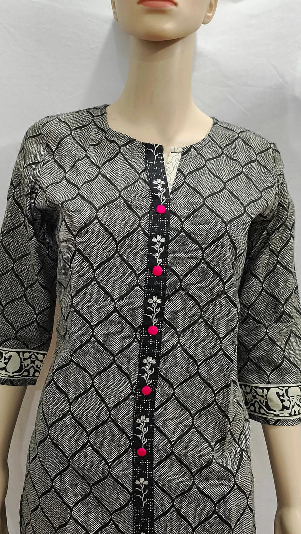 Black Off-White Print & Black Patti Kurta - S