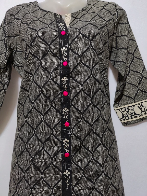 Black Off-White Print & Black Patti Kurta - S