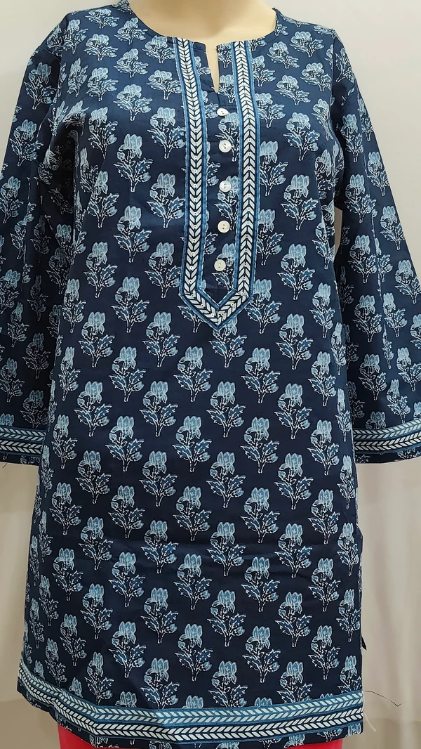 Navy Blue White Floral Regular Kurti - L