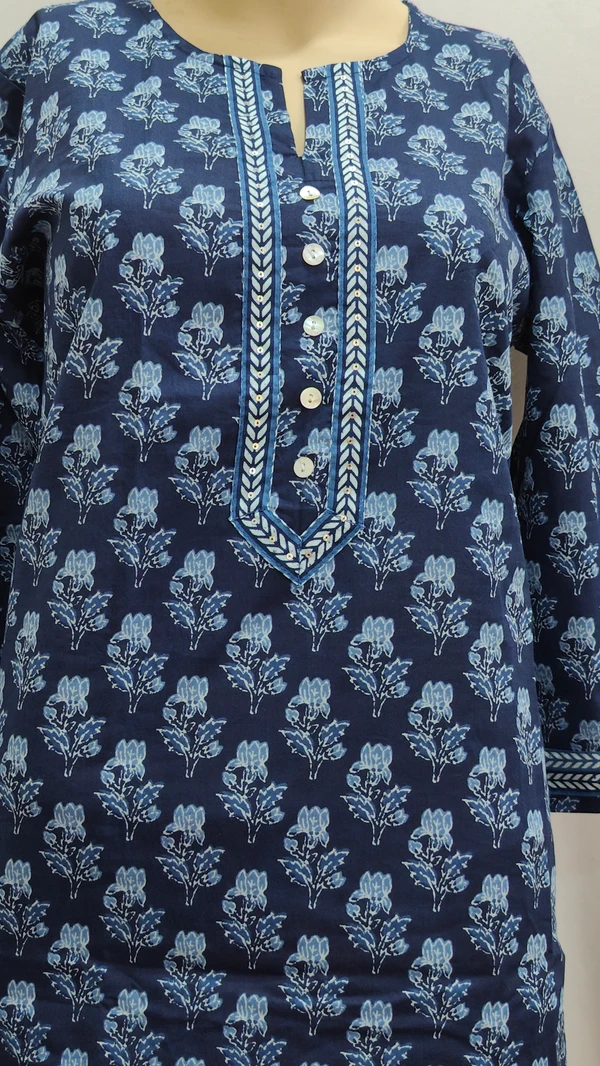 Navy Blue White Floral Regular Kurti - L