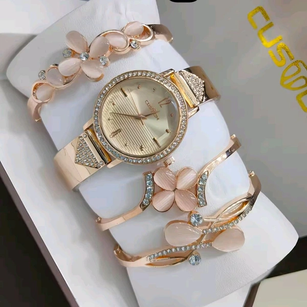 CUSTOME BRACELET WATCH
