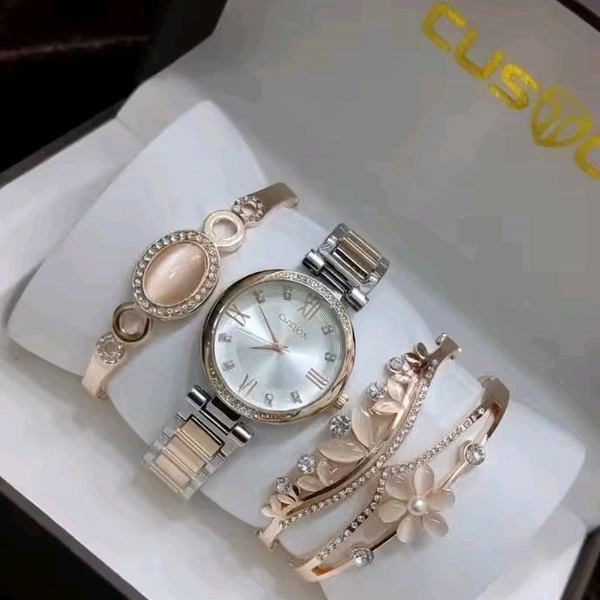 CUSTOME BRACELET WATCH