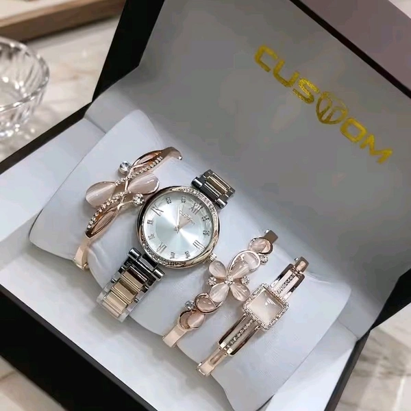CUSTOME BRACELET WATCH