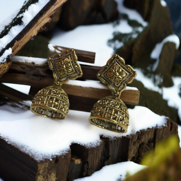 Express Shop  Winter vibes with these beautiful bell-shaped earrings ❄️