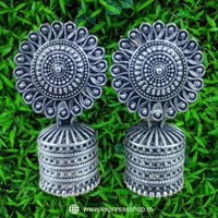 Express Jwellery  Add a touch of elegance to your look with these stunning silver earrings. 💎✨#silverearrings #elegance #jewelry #accessories