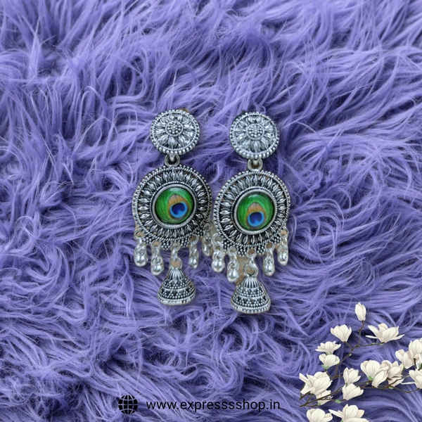 Express Jwellery  Add a touch of elegance to your look with these stunning silver earrings. 💎✨#silverearrings #elegance #jewelry #accessories