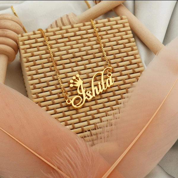 Candlescript Crown Style Name Necklace ? Gold
