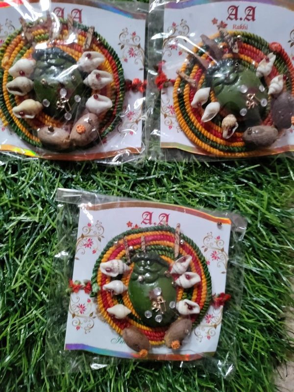 Ganpati Ji Rakhi With Shell And Spices - Free