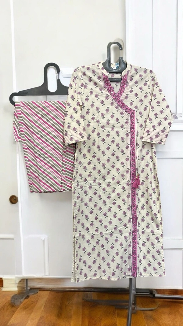 Raspberry Off White With  Dupatta Kurta Set  - Off white print, M