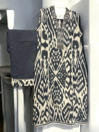 Raspberry Urban Ikat Sleeveless Kurti Set
 - L, black print